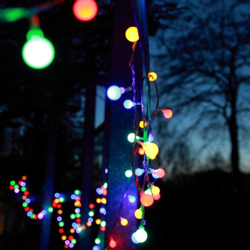 louer des guirlandes lumineuses - location de matériel de décoration.