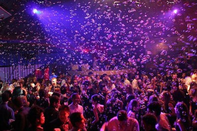 Location de Machine à Bulle pour vos festivités près de Marseille, Aubagne et Cassis